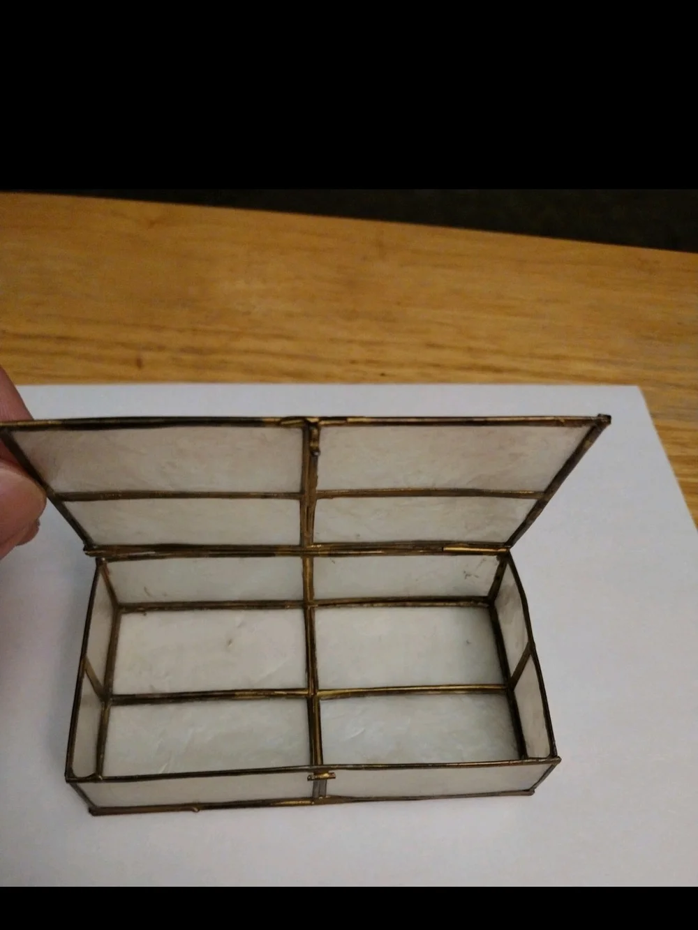 VTG Mid Century Capiz Shell  Brass Lidded Hinge Jewelry Trinket Pill Stash Box